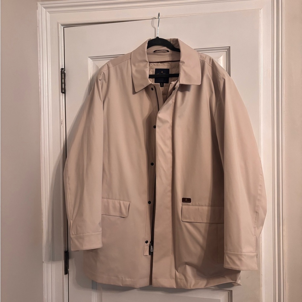 Brooks Brothers Tan Raincoat Classic Mid-Length Design with Removable Insulation
